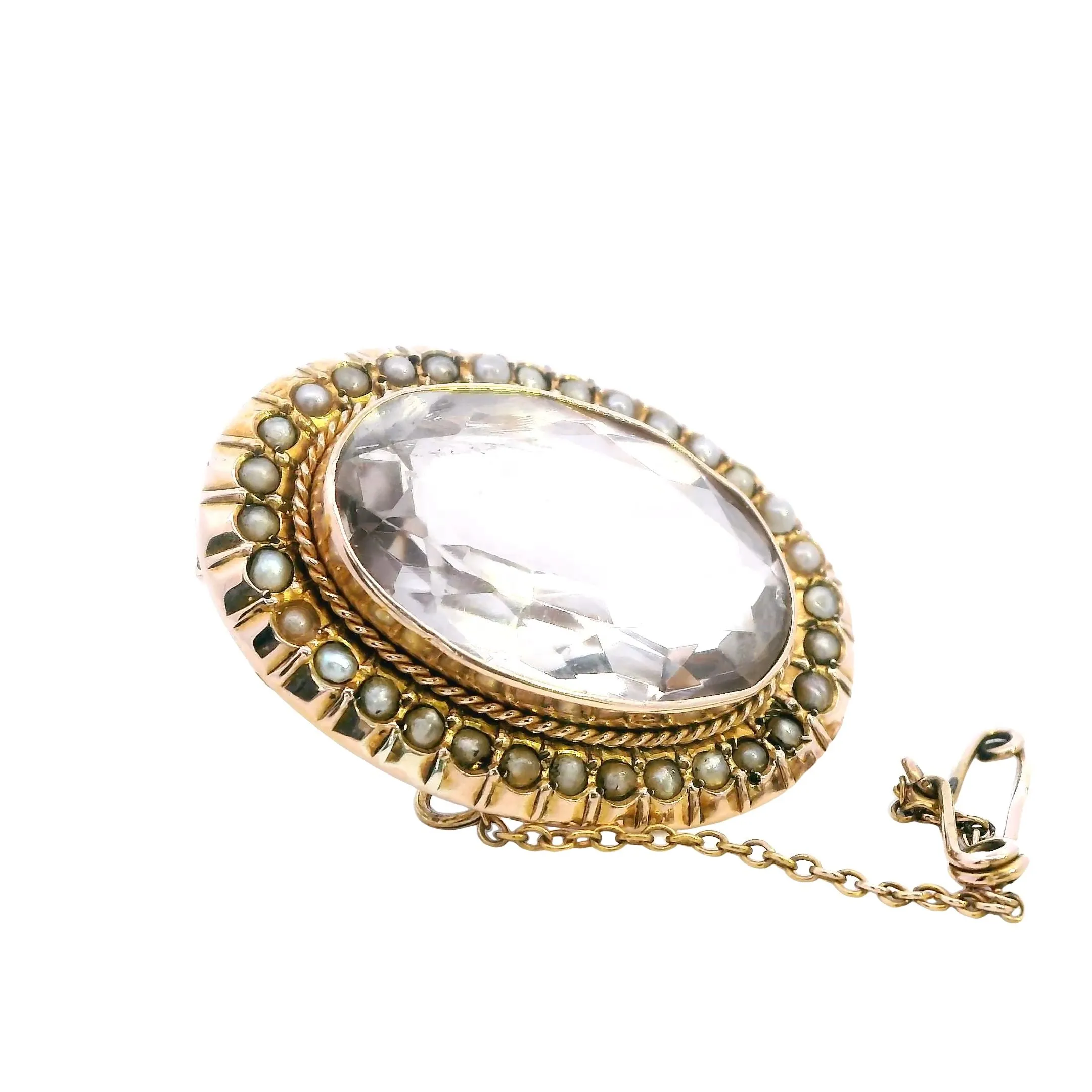 Chic Elegance: 9ct Yellow Gold Pearl & Quartz Brooch - Vintage Glamour