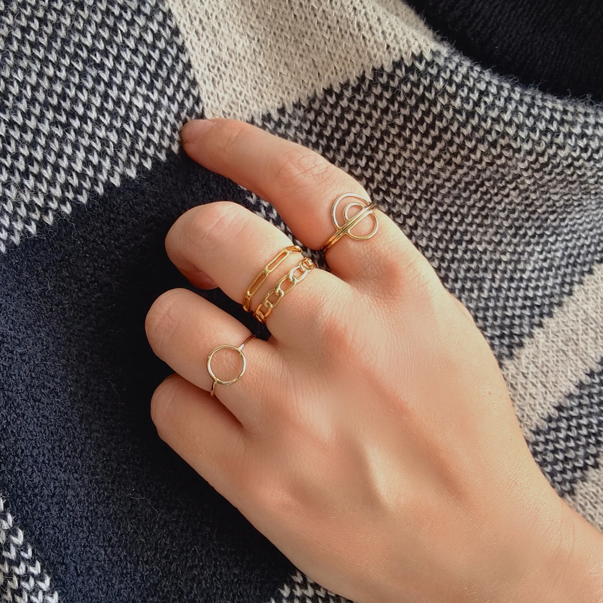 Minimal Arc Ring Gold