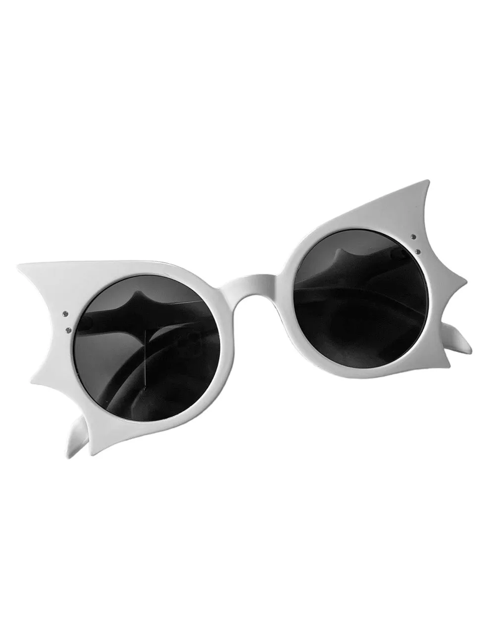 Solid White Gothic Chic Oversized Retro Sunglasses